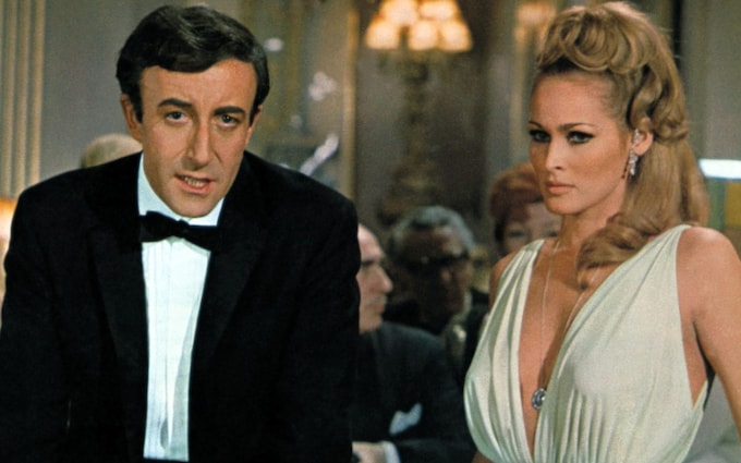 Casino Royale 1967 - Peter Sellers and Ursulla Andress